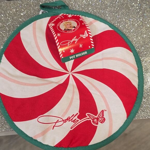 Dolly Parton Candy Cane Swirl Oranament Pot Holder - Picture 6 of 7